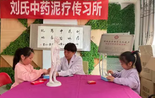 刘运英深得刘氏醒络针法真传，技术绝妙，针到病除之誉广为流传